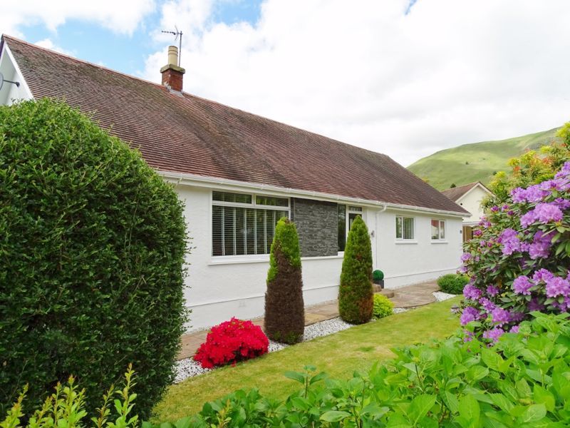 3 bed detached bungalow for sale in Glebe Crescent, Tillicoultry FK13, £329,500 Zoopla