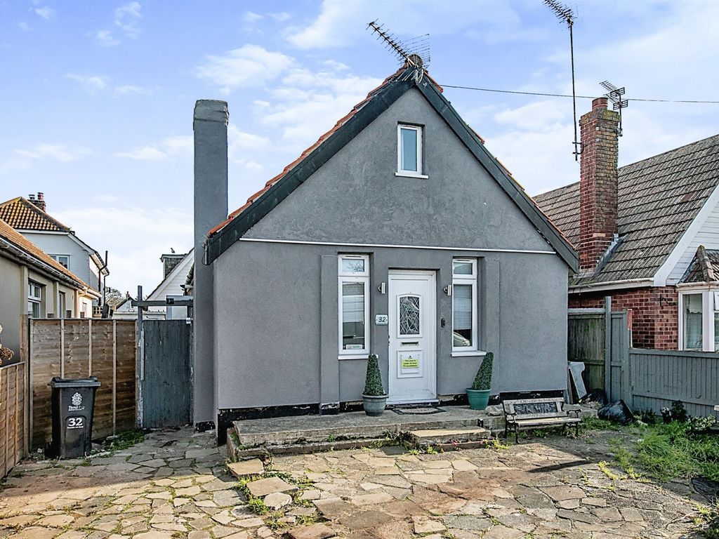 3 bed detached house for sale in Cornflower Road, Jaywick, ClactonOn