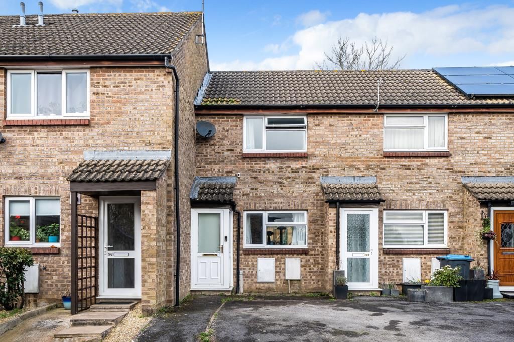 1 bed terraced house for sale in Burwell Meadow, Witney OX28, £205,000