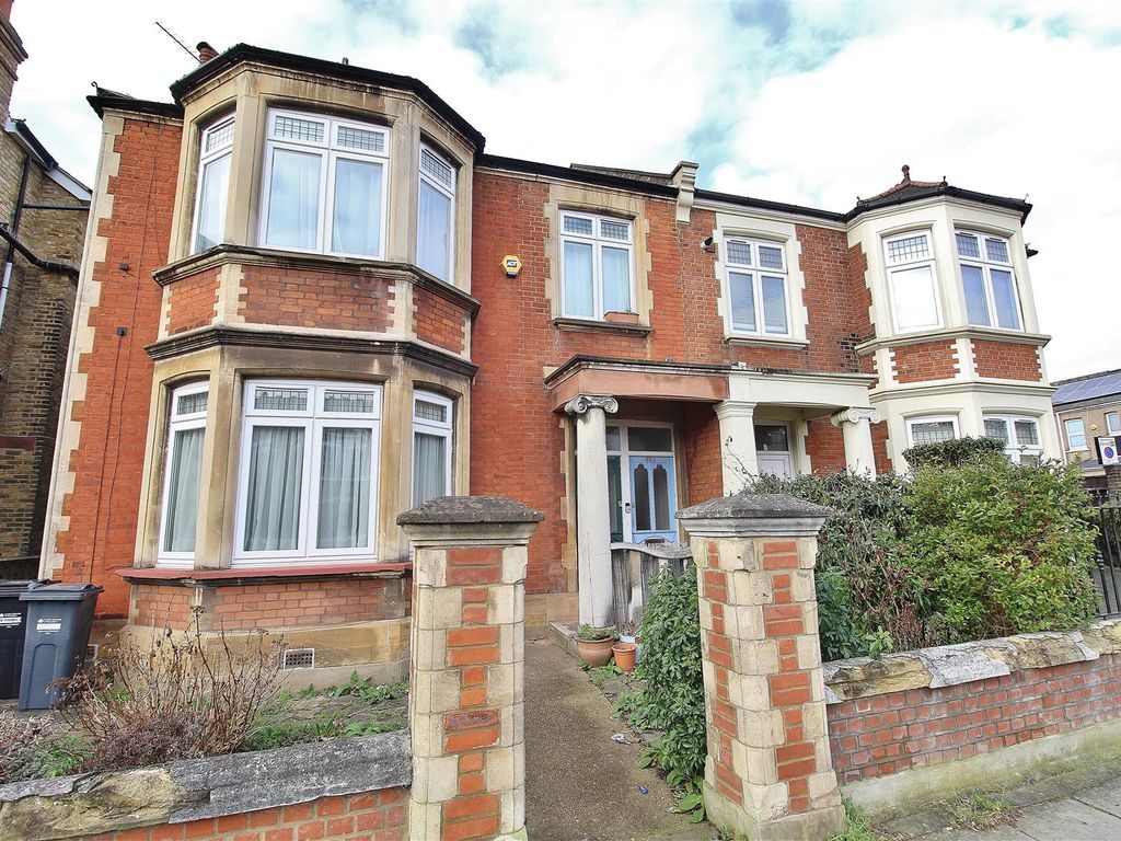 1 bed to rent in Thornbury Road, Osterley, Isleworth TW7
