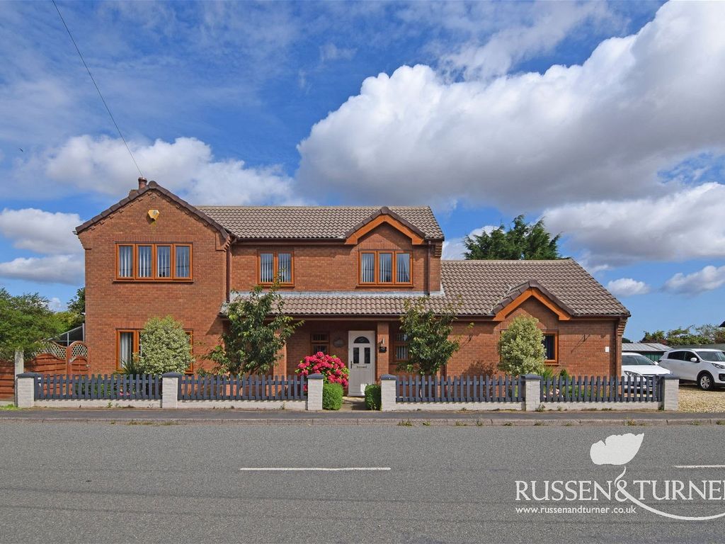 3 bed detached house for sale in Sutton Road, Walpole Cross Keys, King