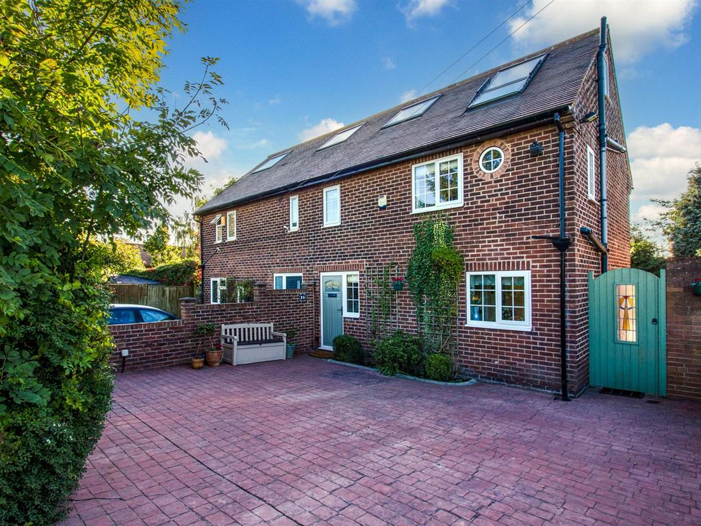 3 bed semidetached house for sale in Notton Lane, Notton, Wakefield