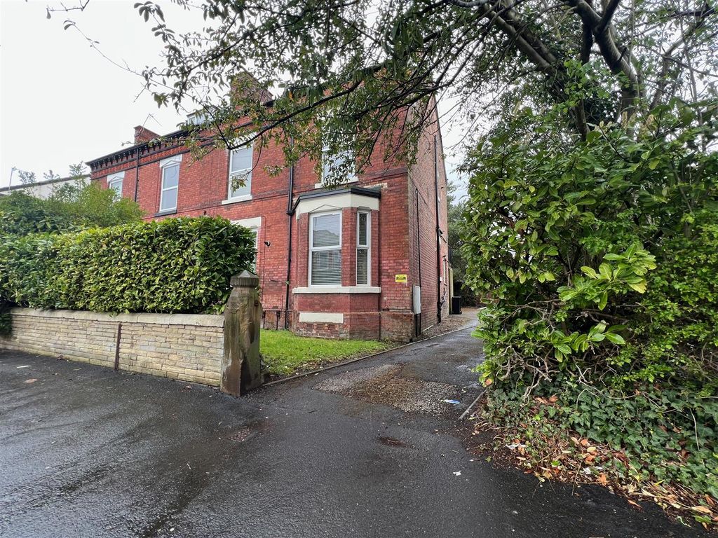 1 bed flat to rent in 4A Lowfield Road, Shaw Heath, Stockport SK2 Zoopla
