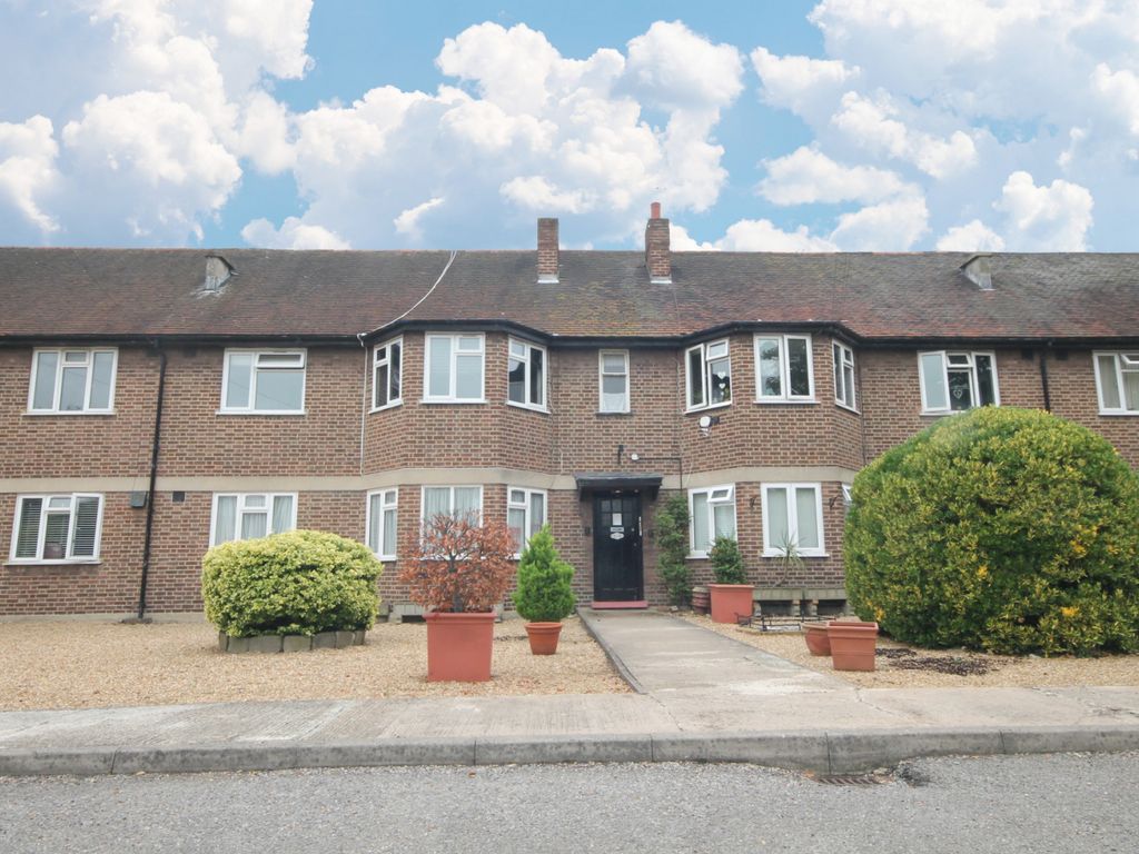 2 bed flat for sale in Algar Close, Isleworth TW7, £319,000 Zoopla