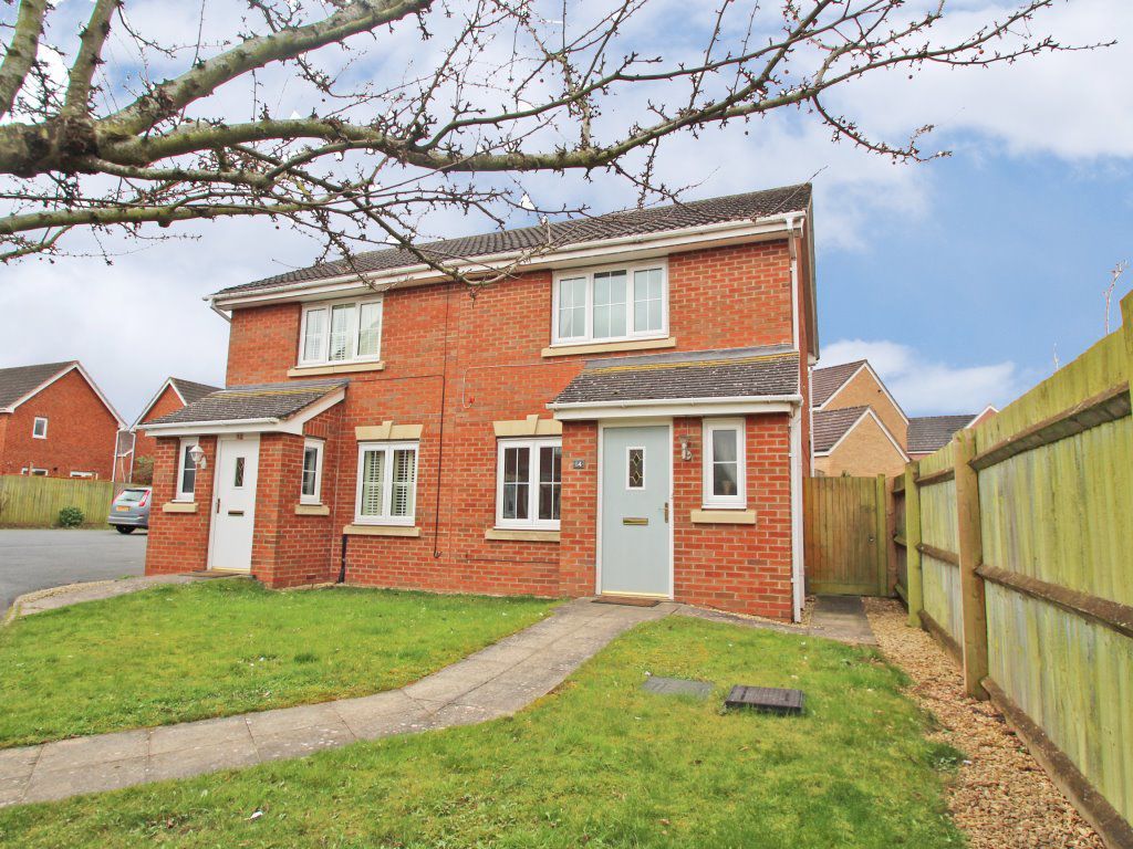 2 bed semidetached house to rent in Smithy Court, Hereford HR2, £900