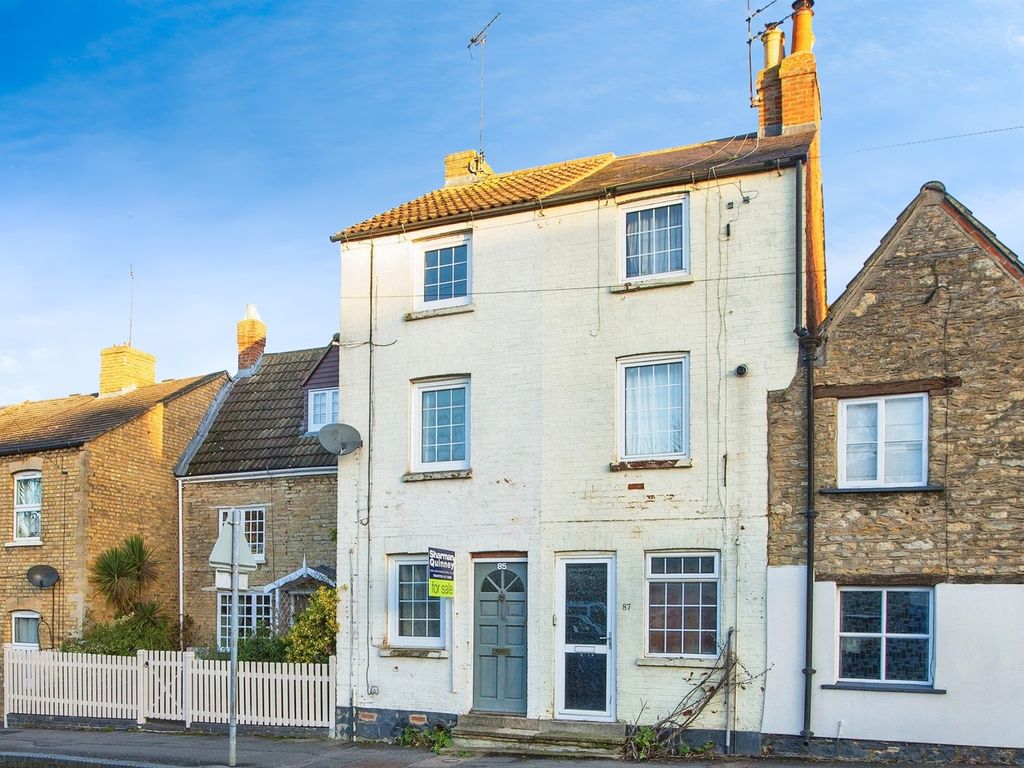 2 bed semidetached house for sale in Huntingdon Road, Thrapston