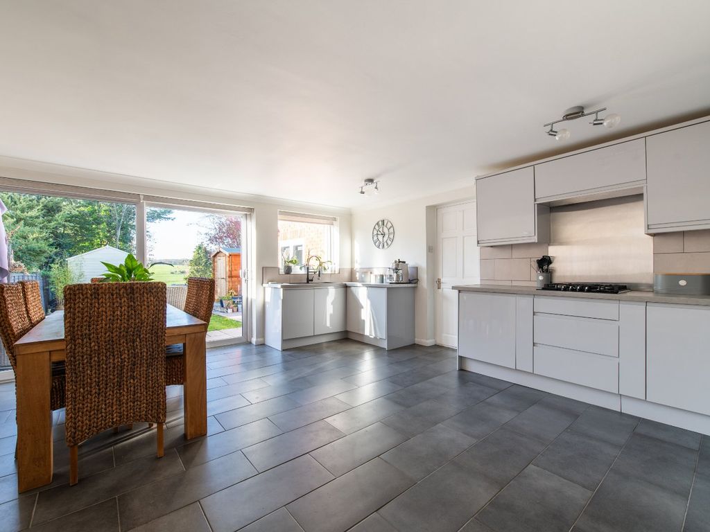 3 bed semidetached house for sale in Biddenden Way, Istead Rise, Kent
