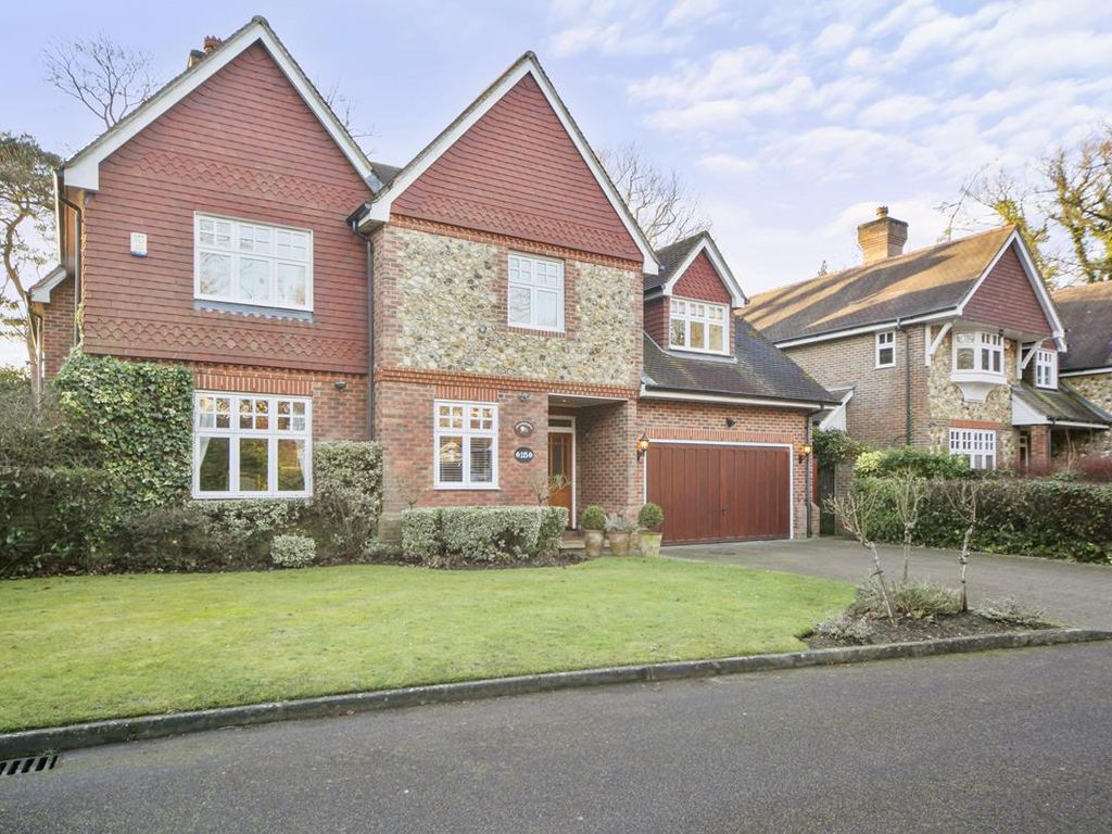 5 bed detached house to rent in Courtney Place, Cobham KT11 Zoopla
