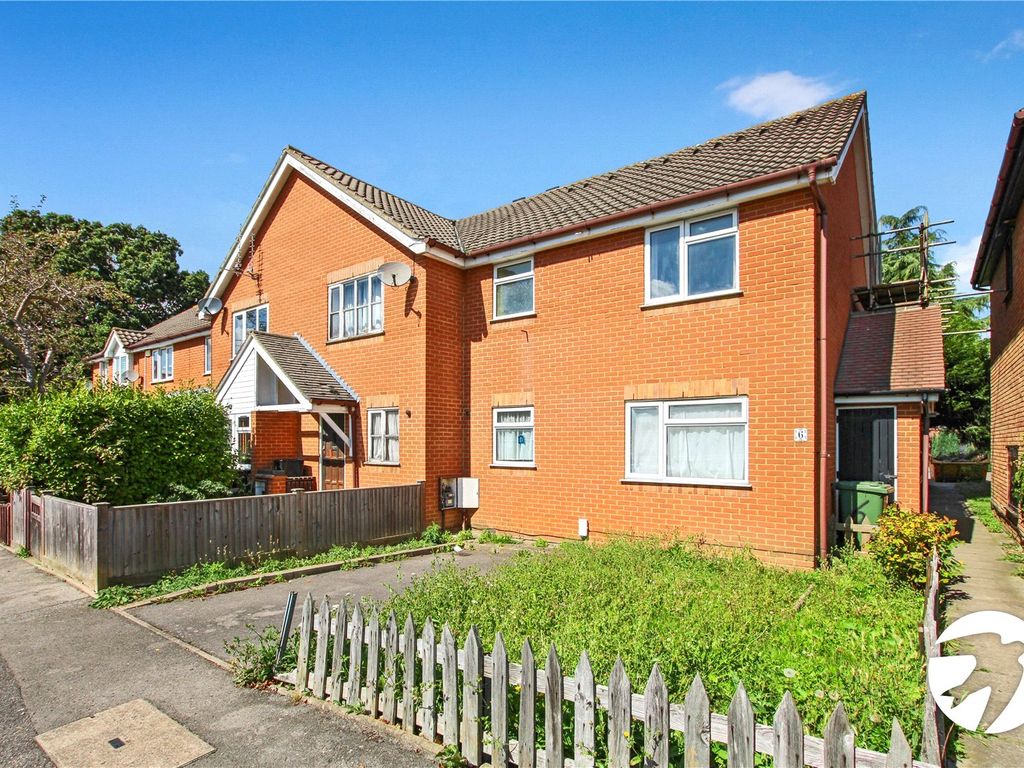 1 bed detached house for sale in Ravenscroft Crescent, London SE9, £