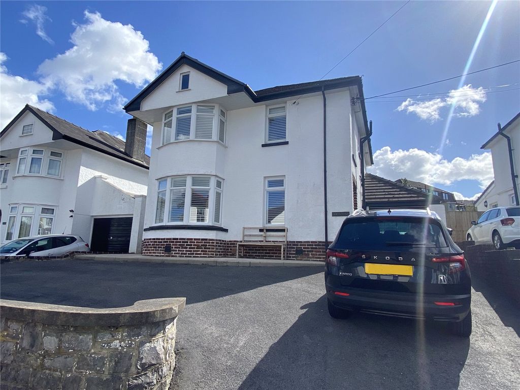 3 bed detached house for sale in College Road, Carmarthen
