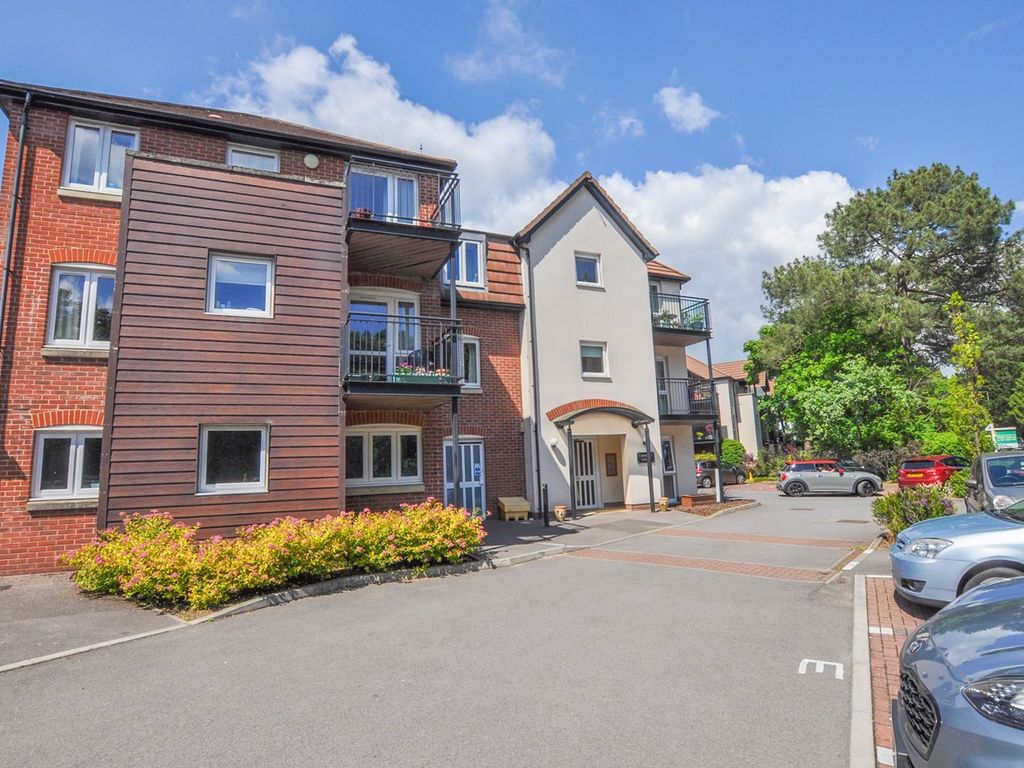 1 bed property for sale in Ringwood Road, Ferndown BH22 Zoopla