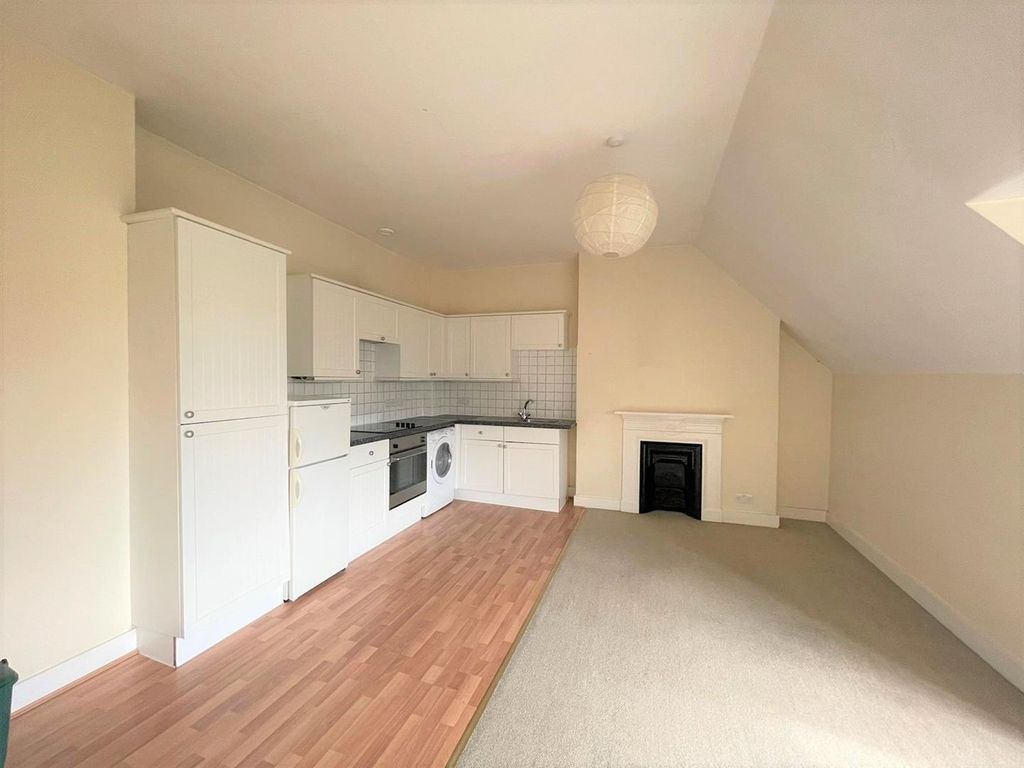 1 bed flat to rent in Riverdale Gardens, Twickenham TW1 Zoopla