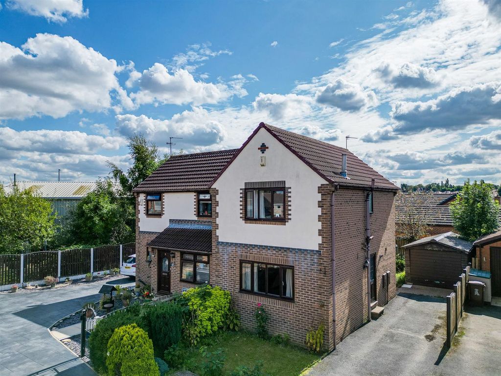 3 bed semidetached house for sale in Rhodes Gardens, Lofthouse