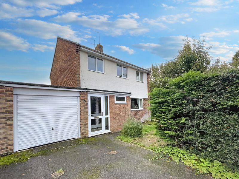 3 bed detached house for sale in Churchill Close, Flackwell Heath, High