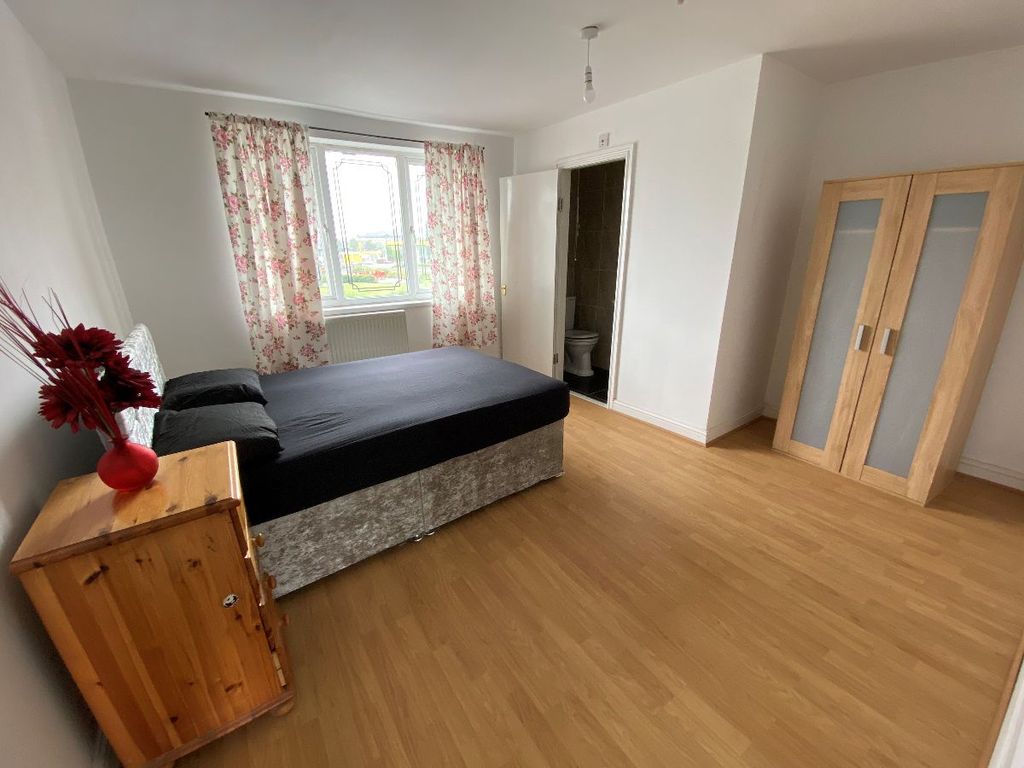 Room to rent in Dudley Road, Brierley Hill DY5 Zoopla