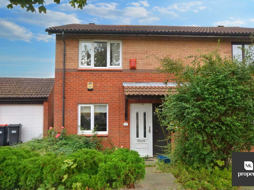 3 bed semidetached house to rent in Fairford Crescent, Downhead Park