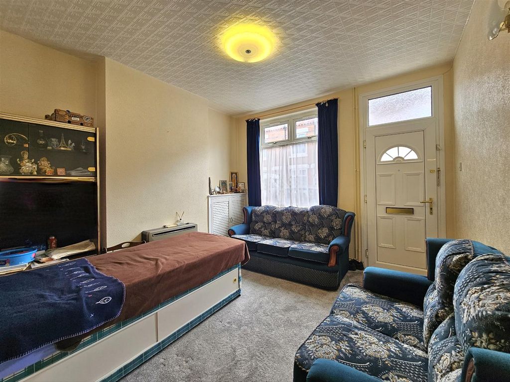 3 bed terraced house to rent in Wand Street, Belgrave, Leicester LE4