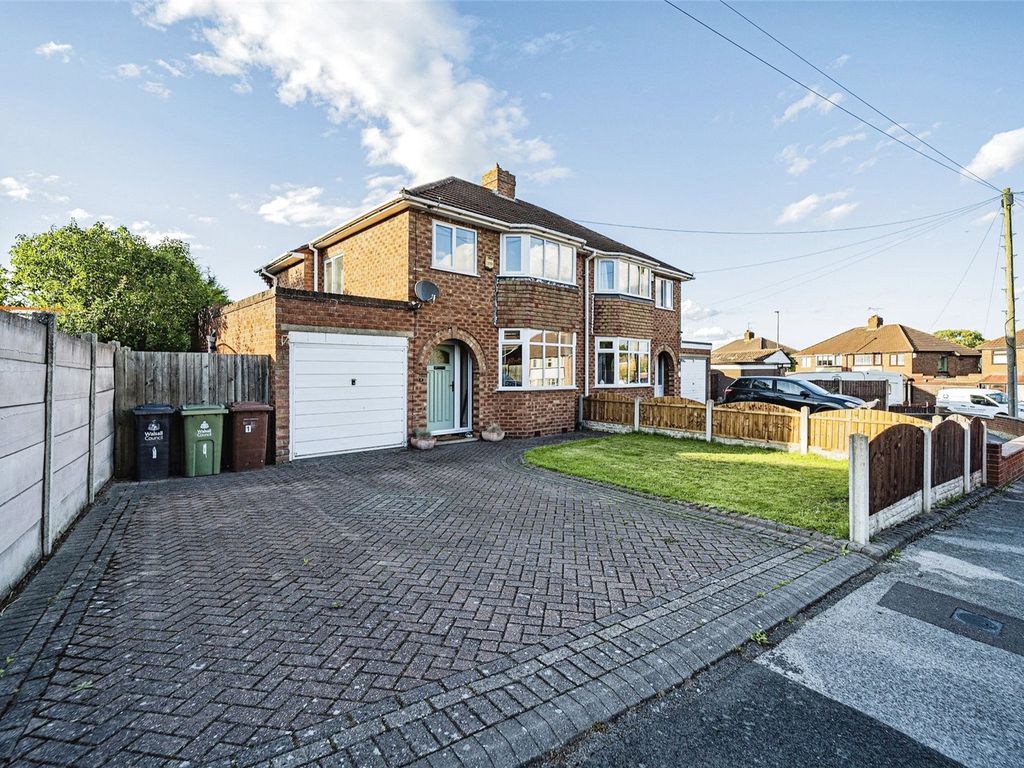 3 bed semidetached house for sale in Anglesey Road, Walsall, West