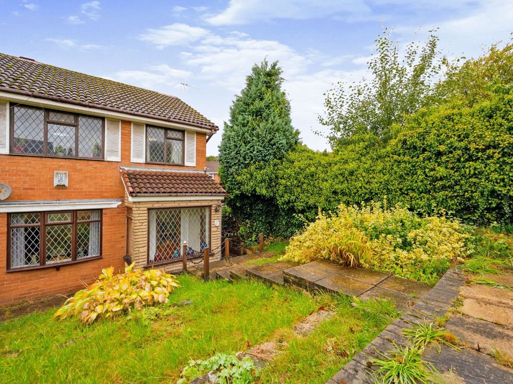 3 bed semidetached house to rent in Green Leach Lane, St. Helens