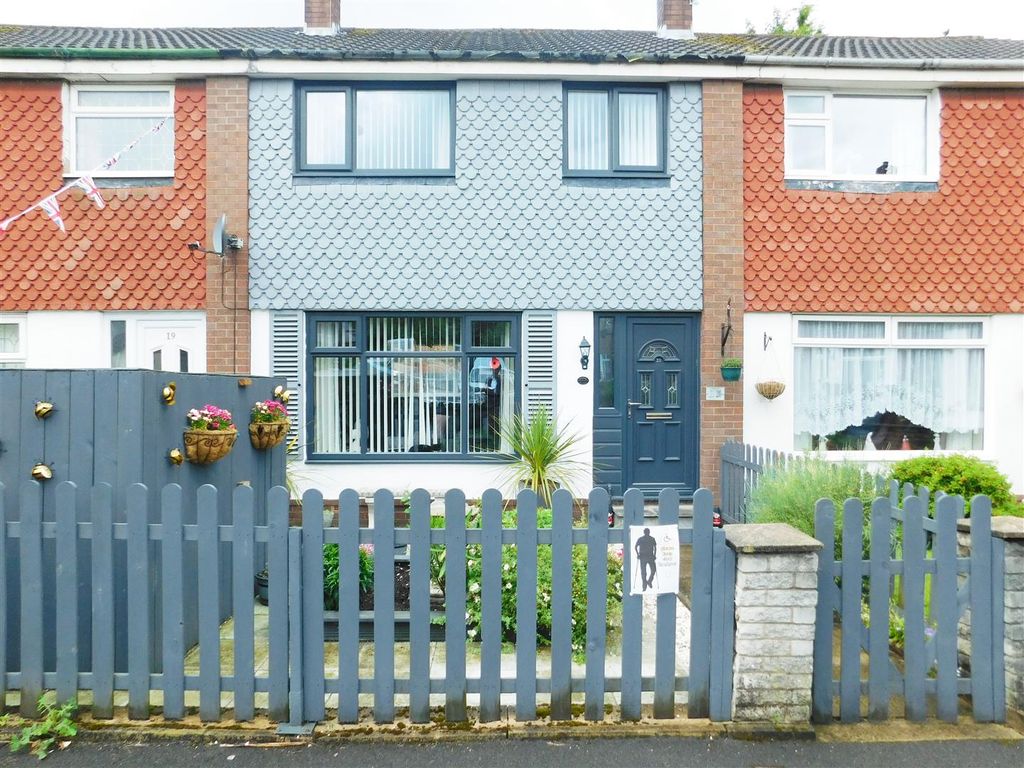 3 bed mews house for sale in Springfield Close, Failsworth, Manchester