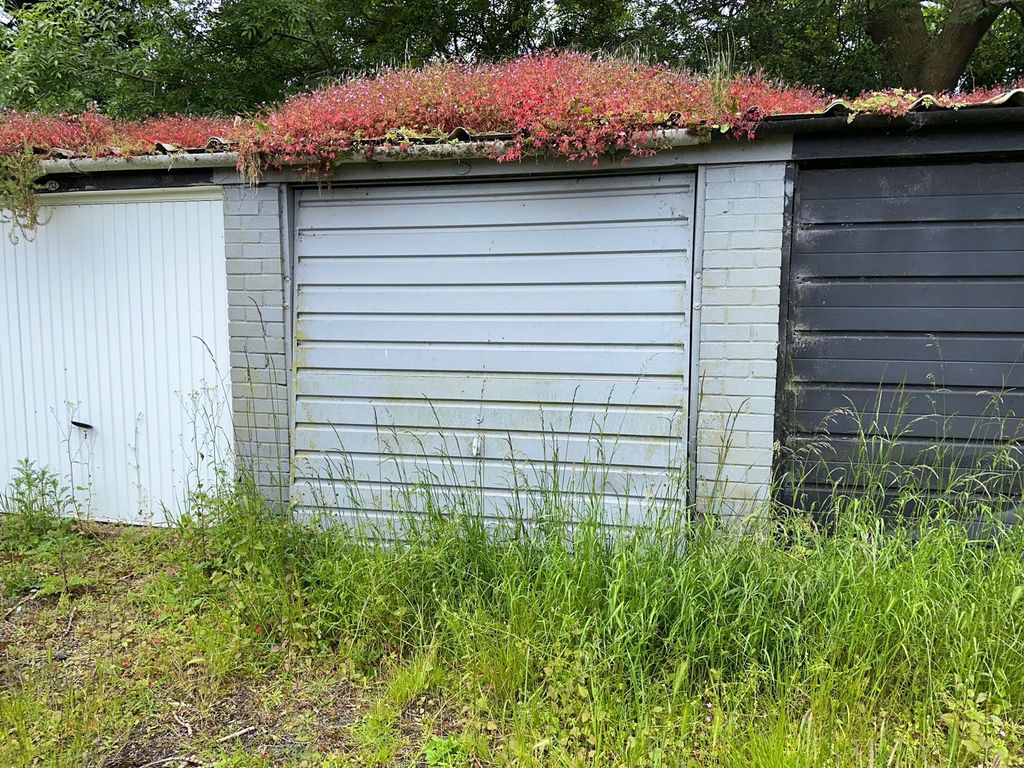 Light industrial for sale in Garage 232, Sebastian Close, Stonehouse