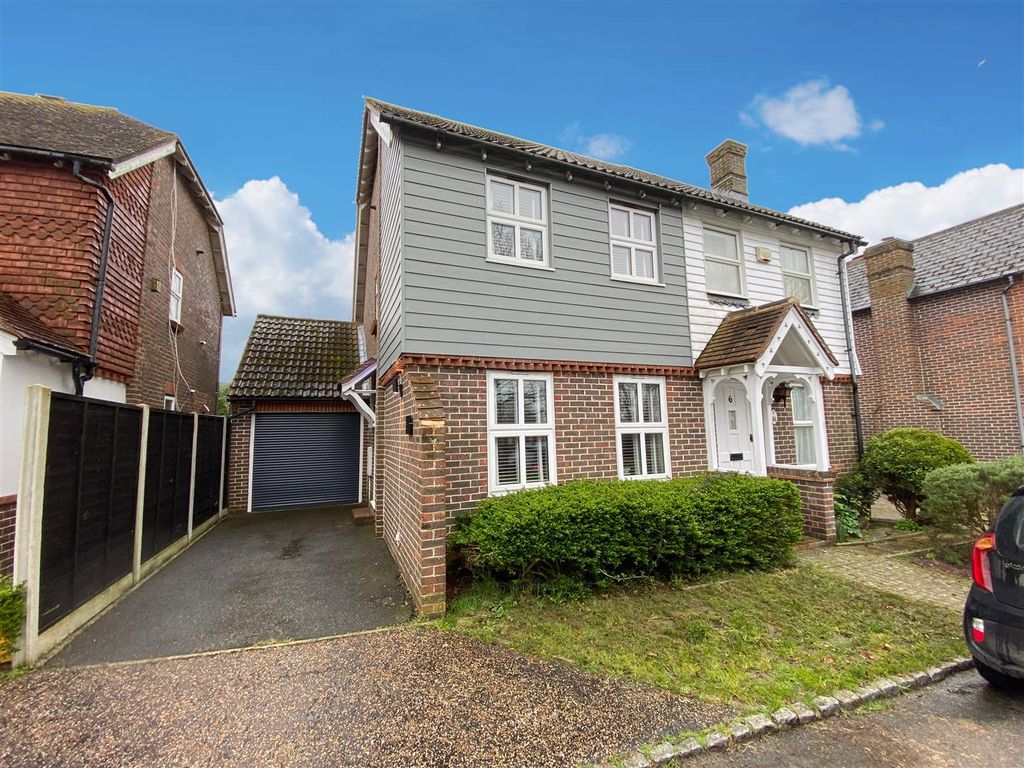 2 bed semidetached house for sale in Florlandia Close, Sompting