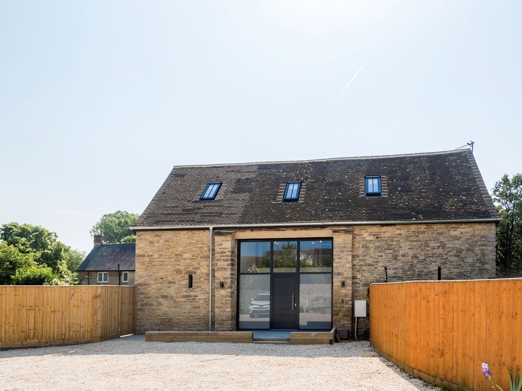 New home, 3 bed barn conversion for sale in Church Street, Ducklington
