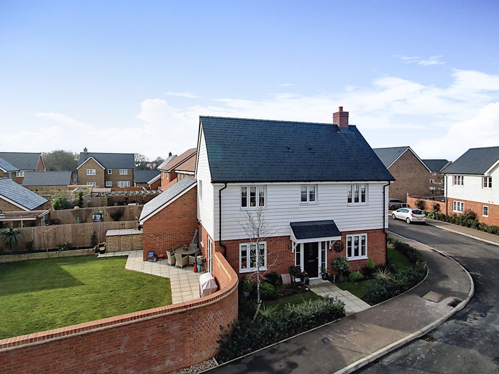 3 bed detached house for sale in Bulrush Lane, Hellingly, Hailsham BN27