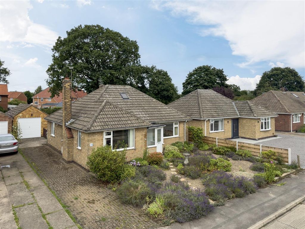 2 bed detached bungalow for sale in Keith Avenue, Huntington, York YO32