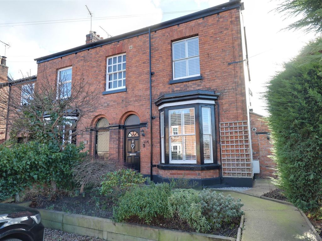 3 bed semidetached house for sale in London Road, Nantwich CW5, £