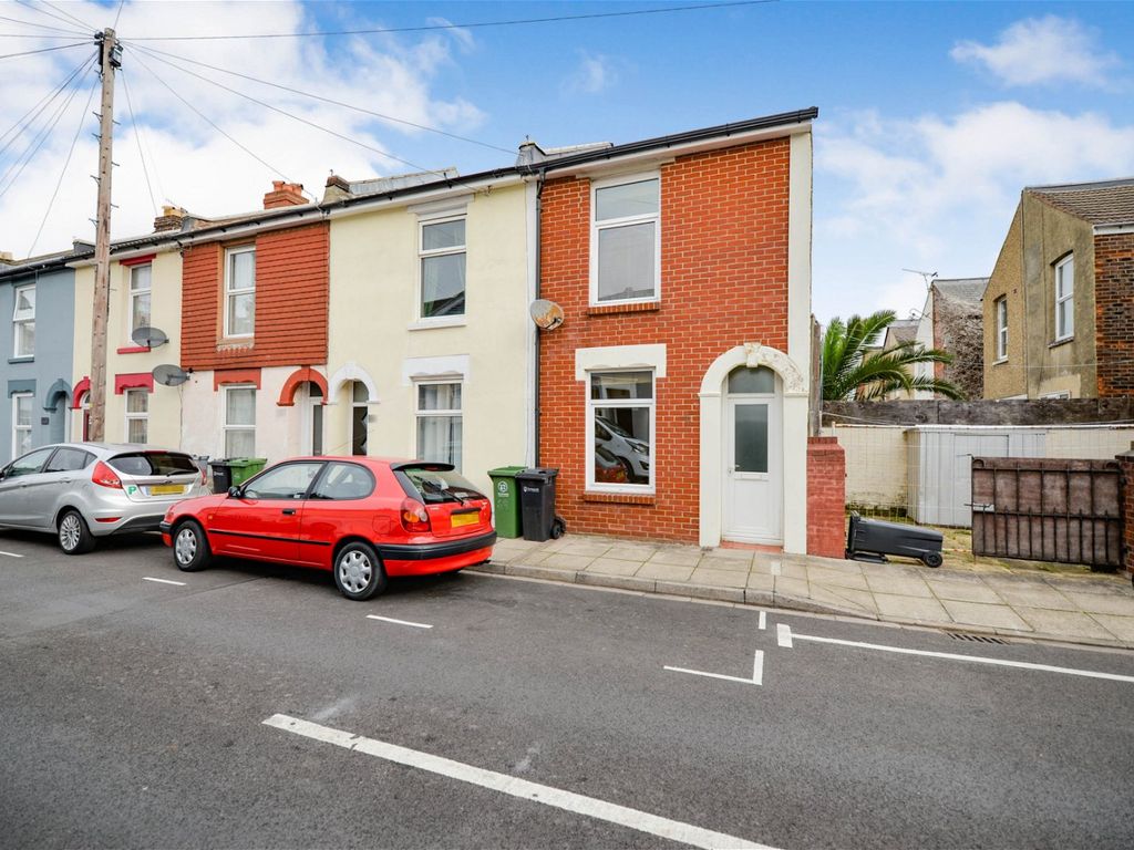 2 bed end terrace house to rent in Manchester Road, Portsmouth