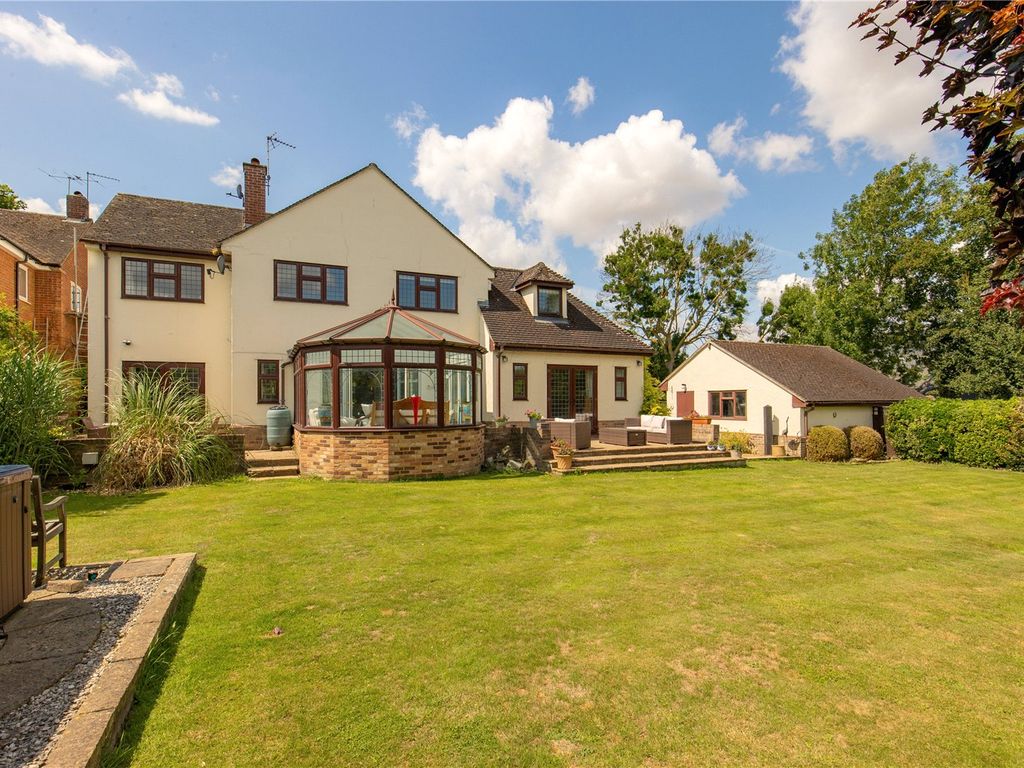 5 bed detached house for sale in Southfield, Ickleton, Saffron Walden