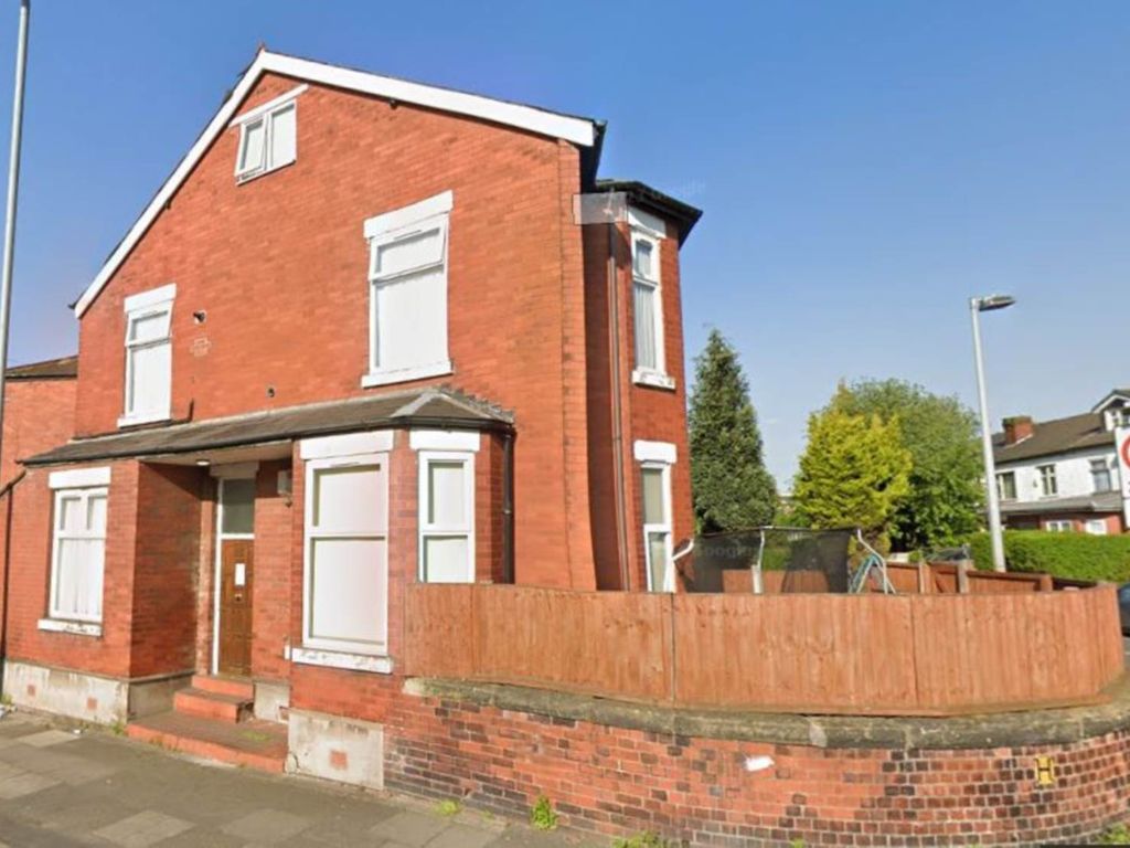 4 bed end terrace house for sale in Leicester Road, Salford M7, £