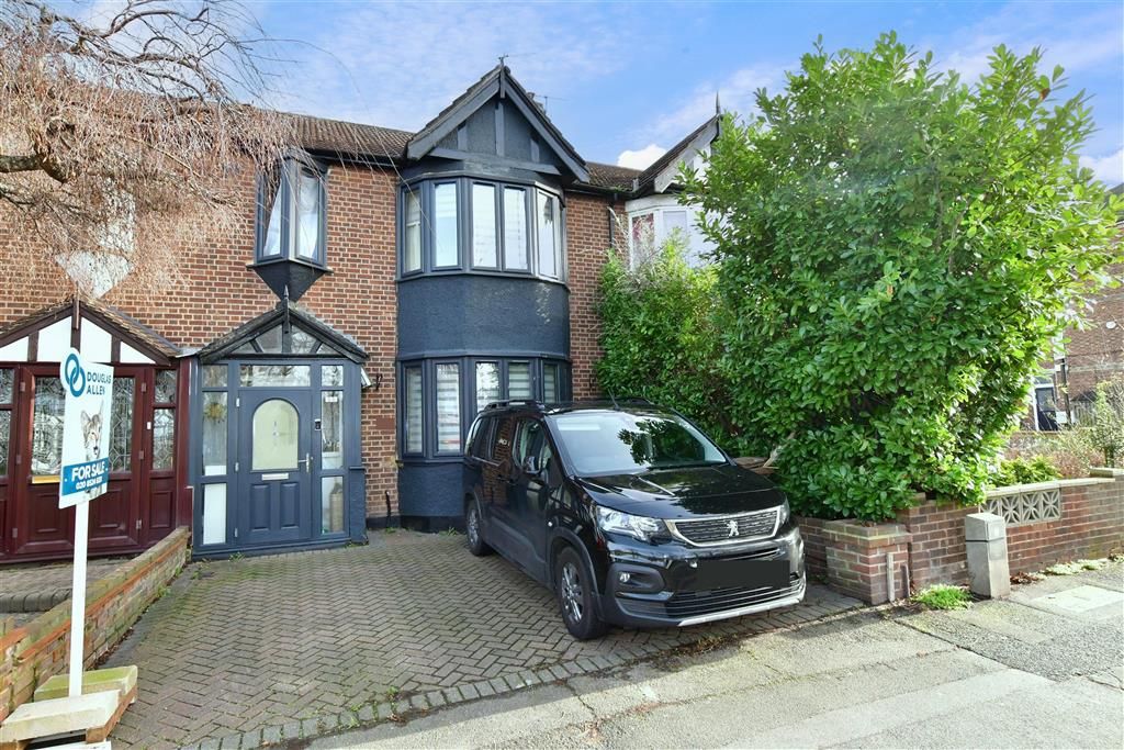 3 bed terraced house for sale in Larkshall Road, London E4, £413,000