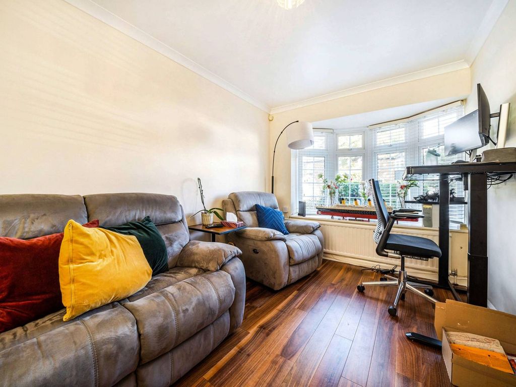 3 bed terraced house to rent in Grand Drive, Raynes Park, London SW20