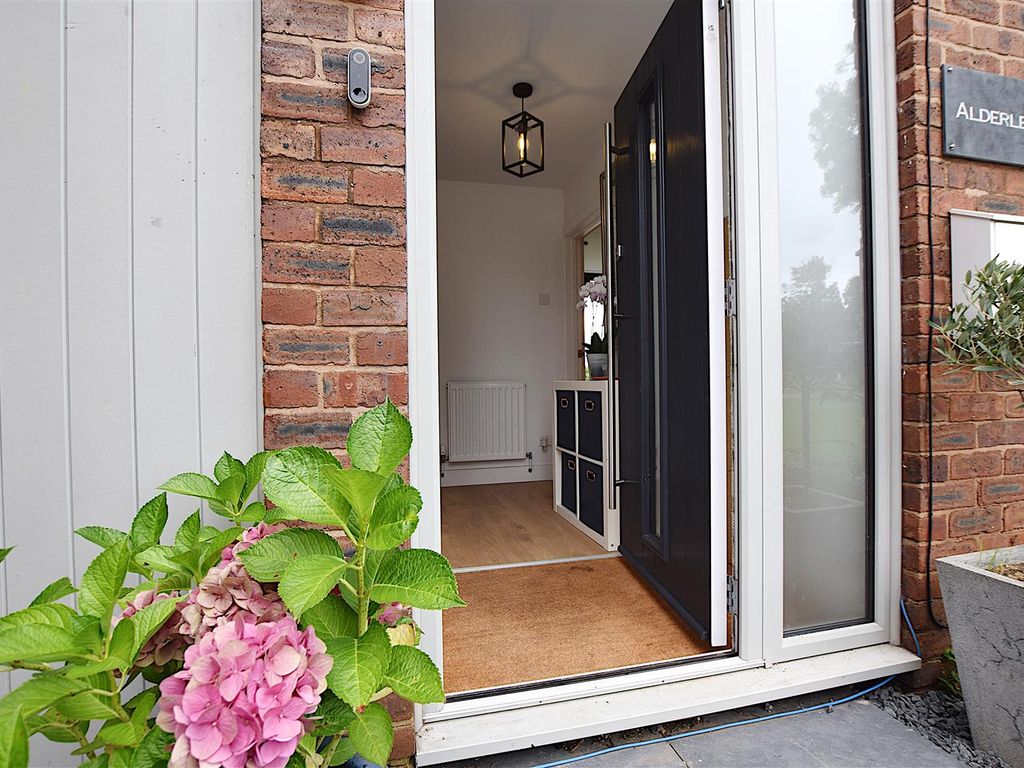 4 bed detached house for sale in Shoulton, Hallow, Worcester WR2, £