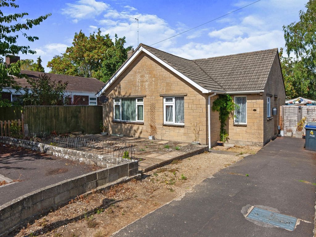 3 bed detached bungalow for sale in Windermere Road, Trowbridge BA14 Zoopla