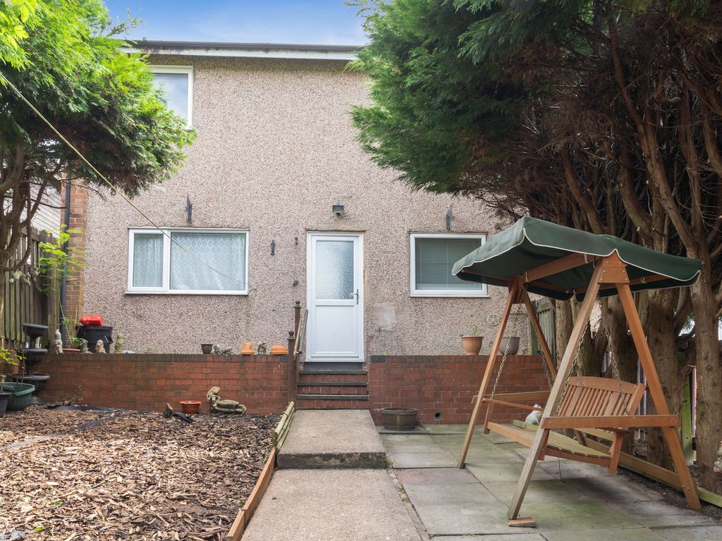 3 bed end terrace house for sale in Calder Road, Leicester LE4, £