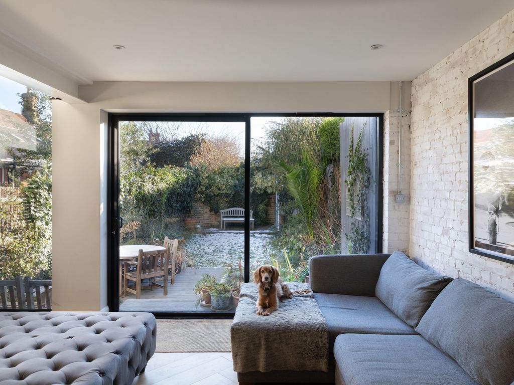 Burstock Road, London SW15  