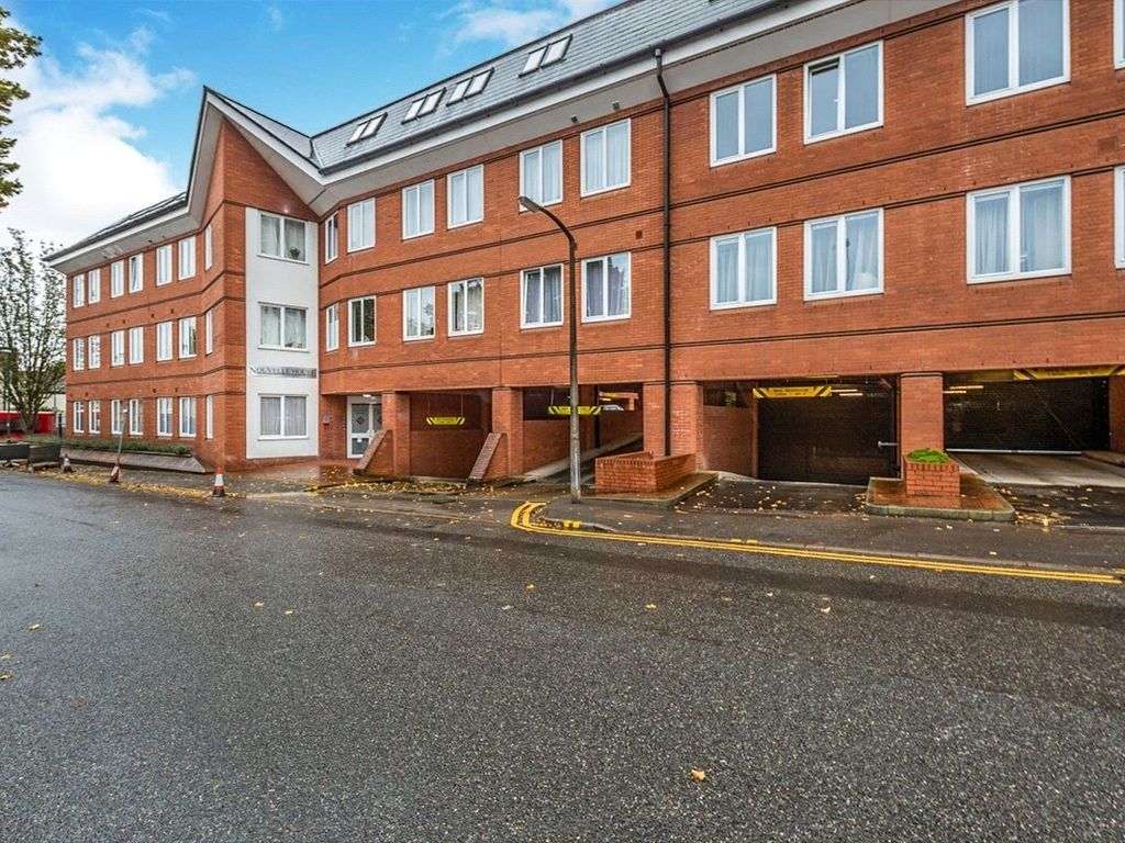 1 bed flat to rent in Sutton Court Road, Sutton SM1, £1,450 pcm Zoopla