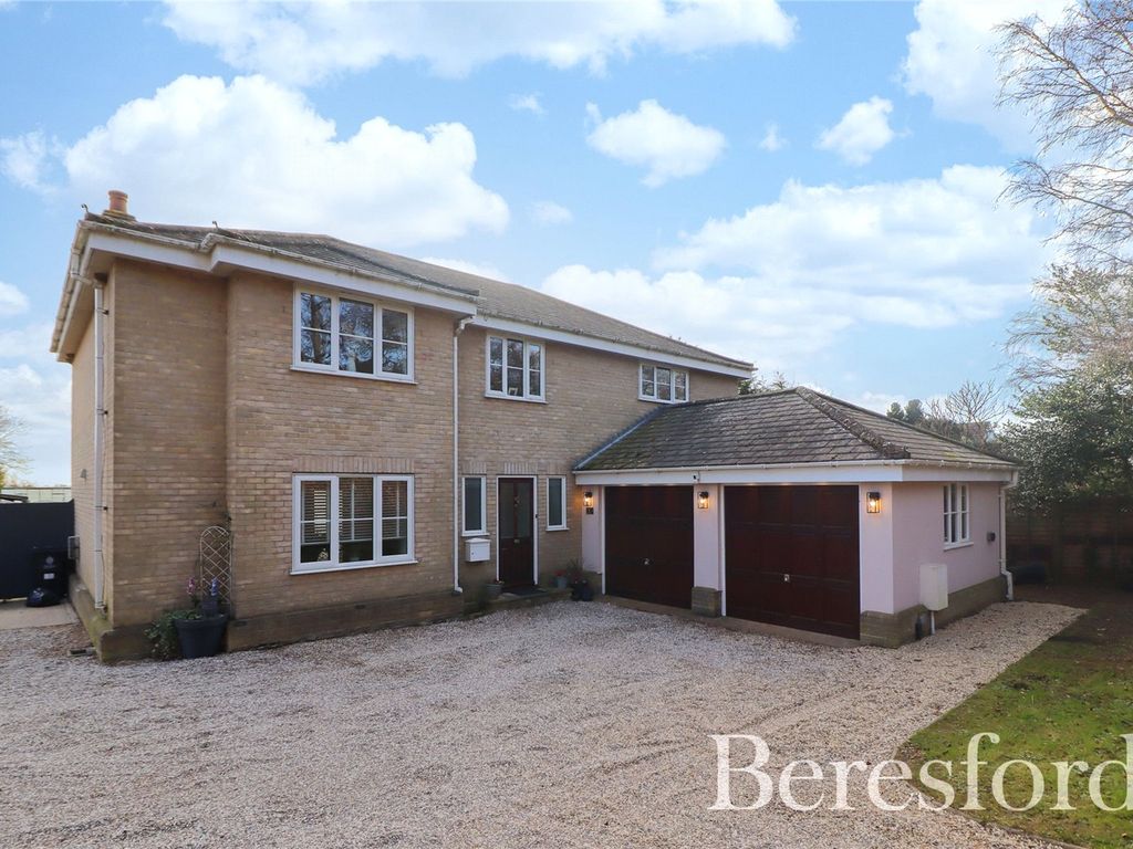 4 bed detached house for sale in Hollyview Close, Tendring CO16 Zoopla