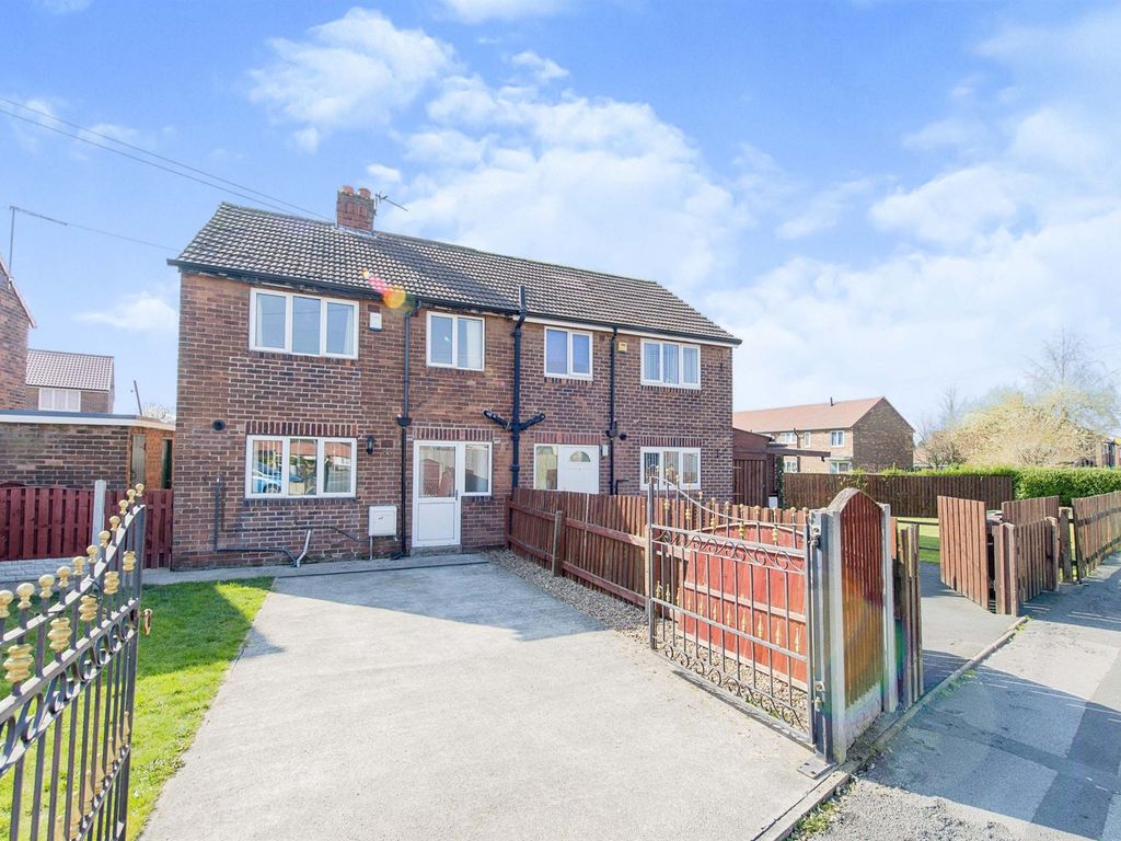 2 bed semidetached house for sale in Priory Road, Featherstone