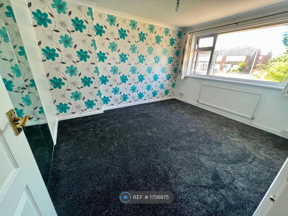 3 bed terraced house to rent in Cheriton High Street, Folkestone CT19