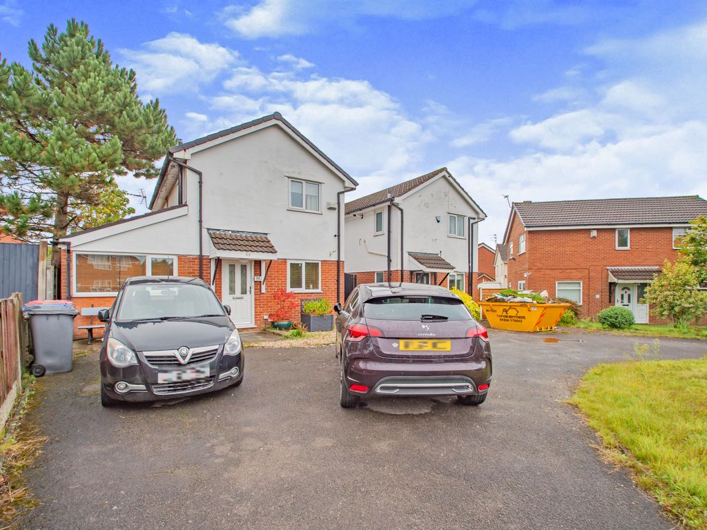 3 bed detached house for sale in Hopefold Drive, Manchester M28, £