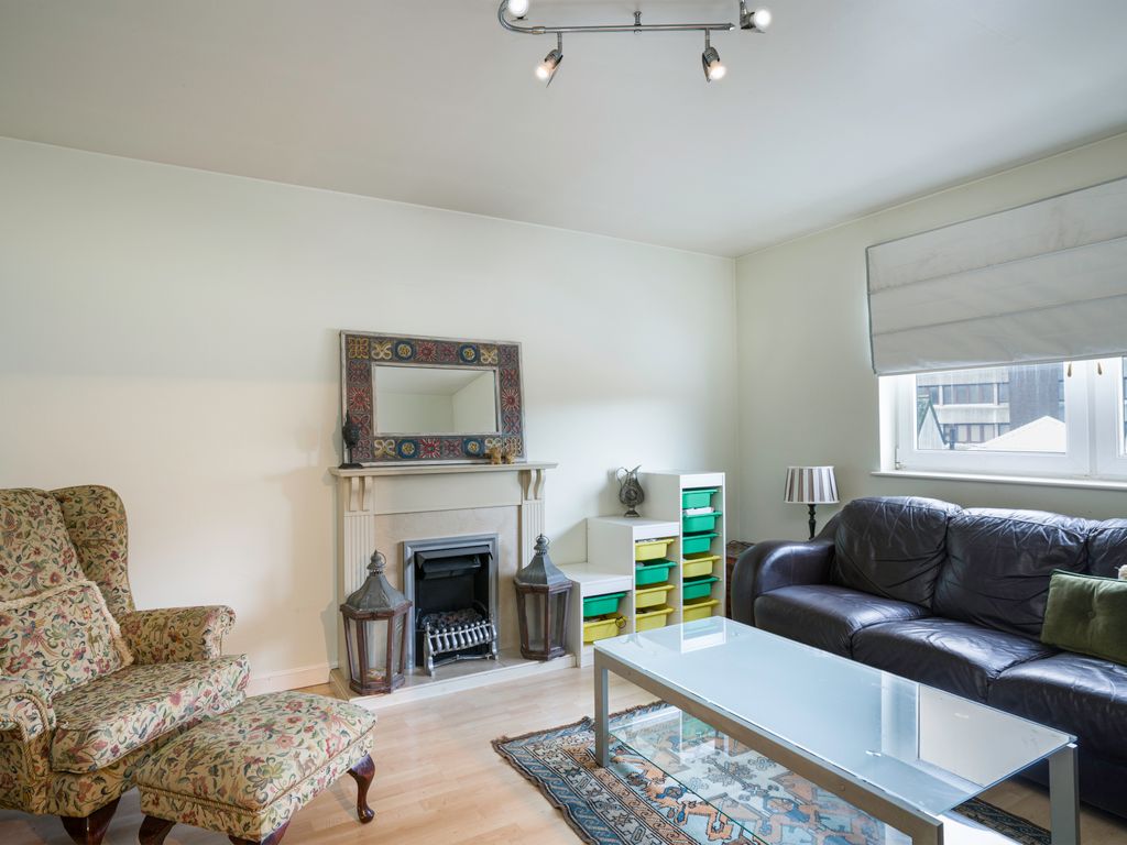 2 bed flat for sale in Charles Street, Aberdeen AB25, £110,000 Zoopla