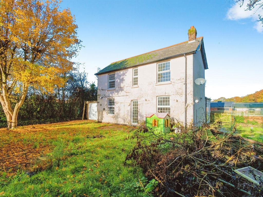 4 bed detached house for sale in Mortimers Lane, Fair Oak, Eastleigh