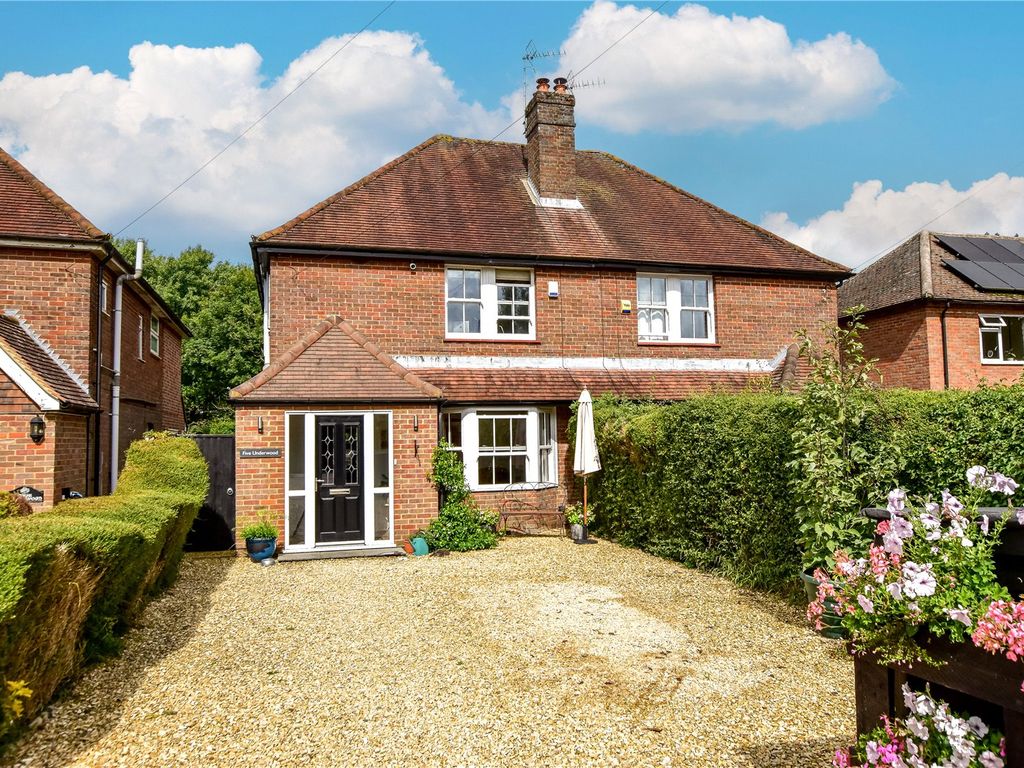 3 bed semidetached house for sale in Underwood Cottages, Coleshill