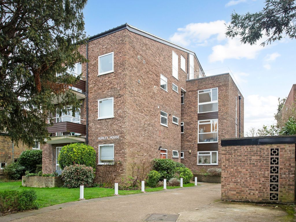 1 bed flat for sale in Hurley House, 70 Broom Road, Teddington TW11, £