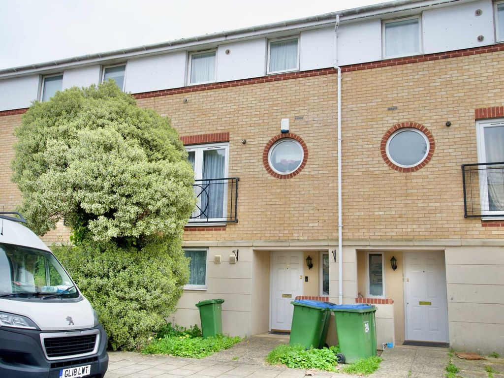 4 bed property for sale in Miles Drive, West Thamesmead SE28 Zoopla