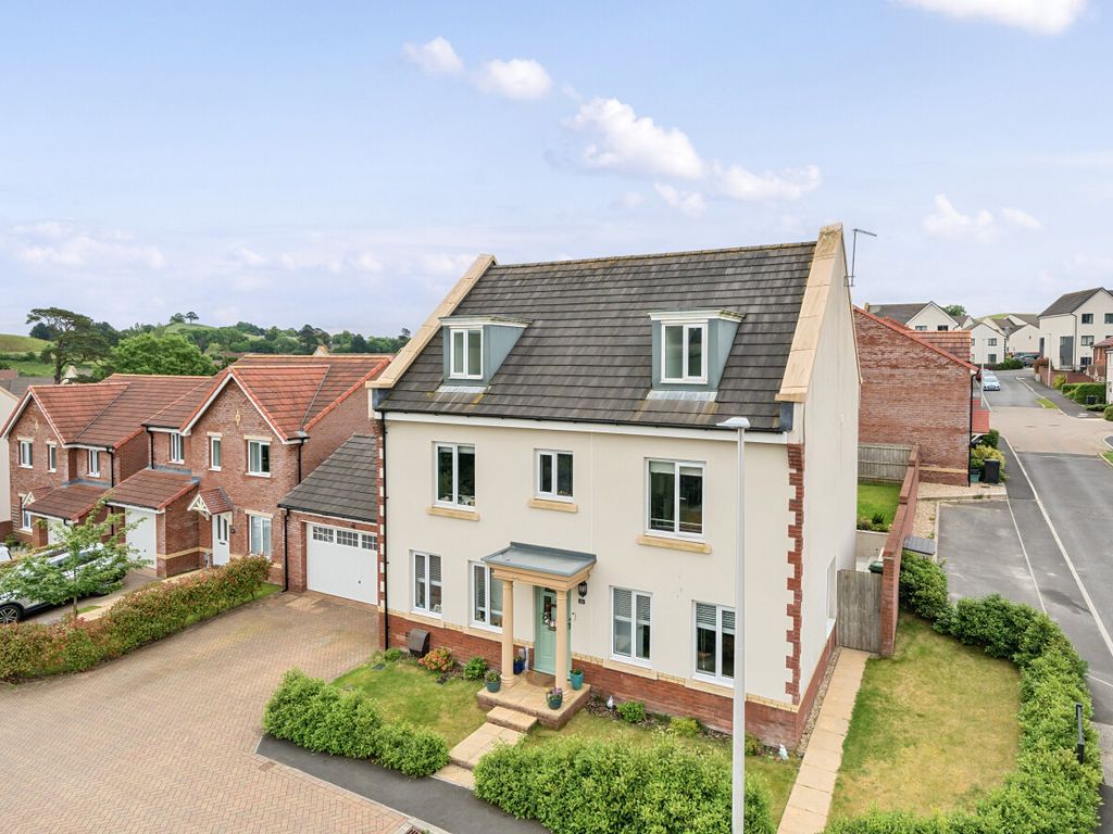 6 bed detached house for sale in Daisy Lane, Newton Abbot TQ12, £